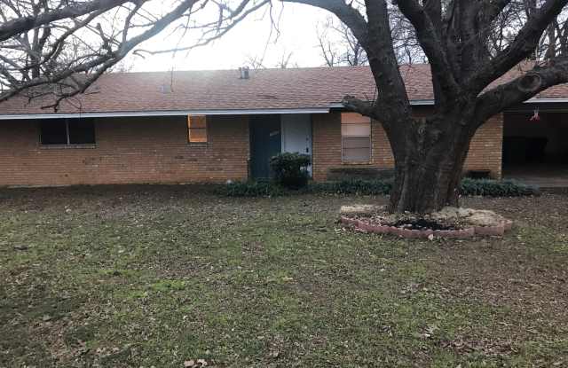 1505 Riney Rd - 1505 Riney Road, Denton, TX 76207