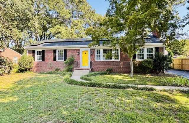8810 Avalon Dr Gallery 1