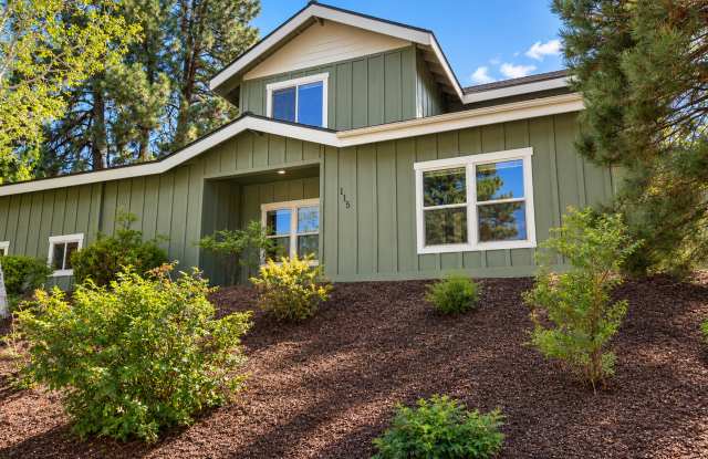 Beautiful Trailside home right near Northwest Crossing! Gallery 1