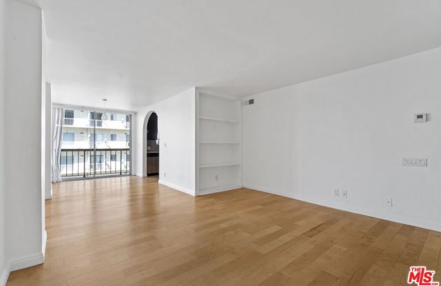 10747 Wilshire Blvd photos photos