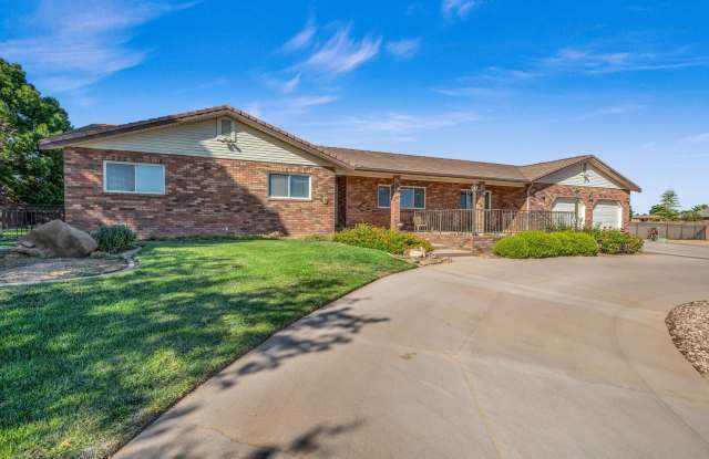 Charming Ranch Farmhouse in St. George – Spacious & Serene! photos photos