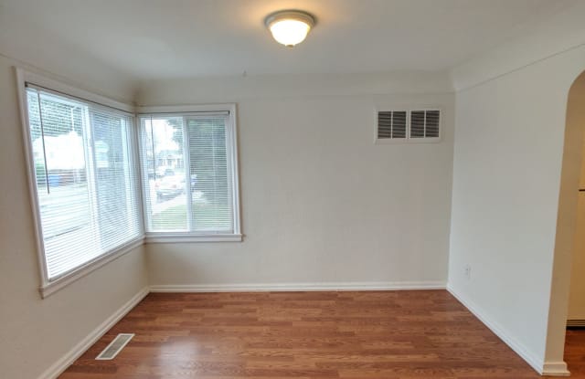 2701 S 15th St - 2701 South 15th Street, Tacoma, WA 98405