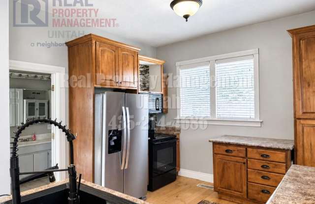 Cozy 4 Bedroom 2 Bathroom Home!!! BEING REMODELED!!! Gallery 4