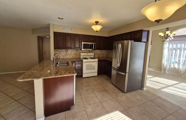 8863 North Willeta Drive Gallery 3