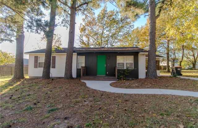 1760 Pine Woods  RD - 1760 Pine Woods Road, Springdale, AR 72762