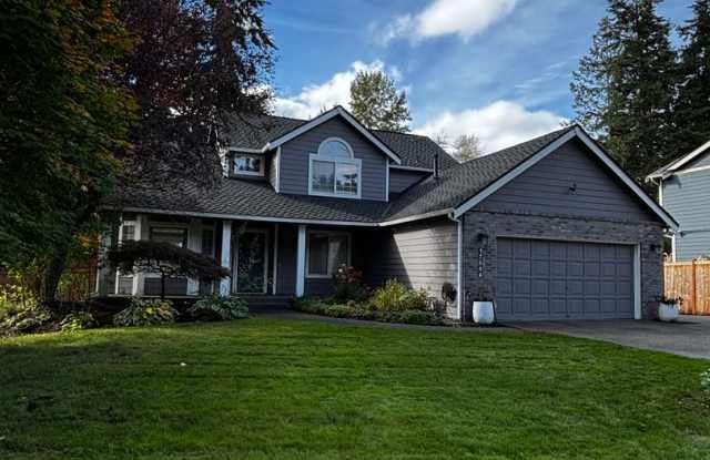 Stunning Puyallup Home in Gem Heights! Gallery 4