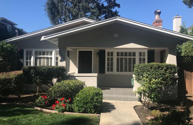 935 Lincoln Ave - 935 Lincoln Avenue, Palo Alto, CA 94301