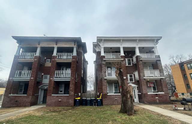 Benton Blvd 2-Bed photos photos
