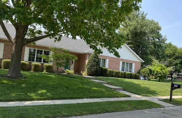 329 Golf Road Gallery 1