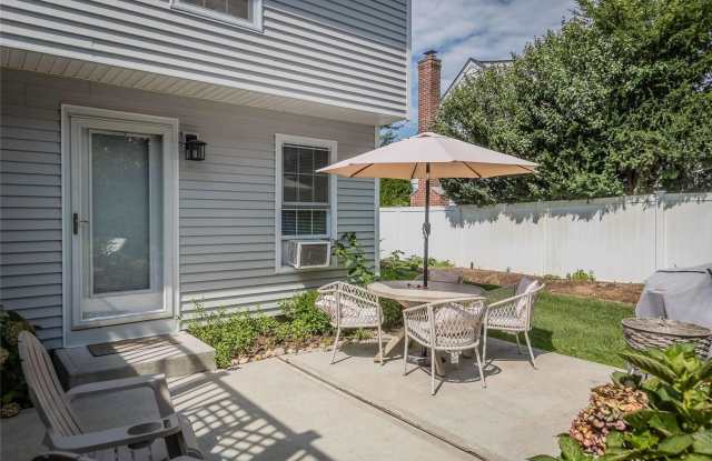 16 Cherry Street - 16 Cherry Street, East Northport, NY 11731