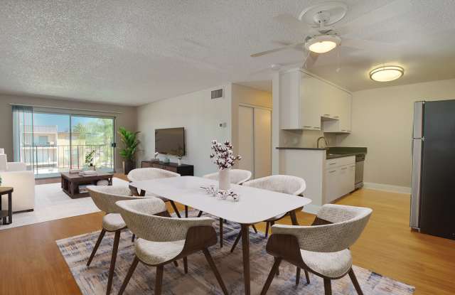 Villas of Pasadena Apartment Homes Gallery 4