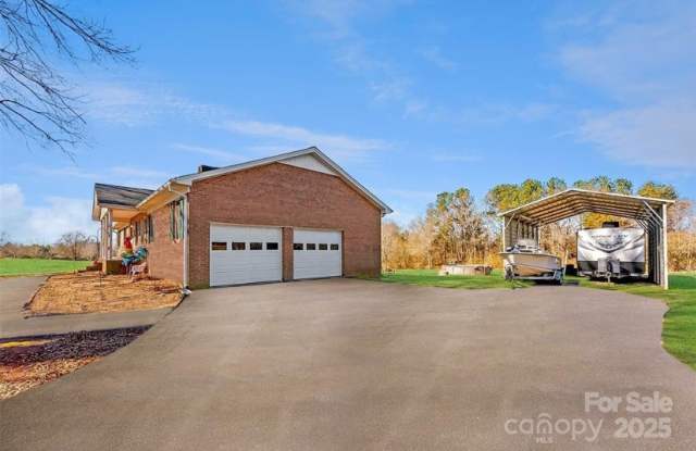 121 Putnam Lake Road photos photos
