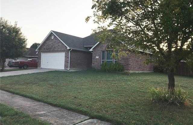 917 Cole Avenue - 917 Cole Avenue, Denton, TX 76208