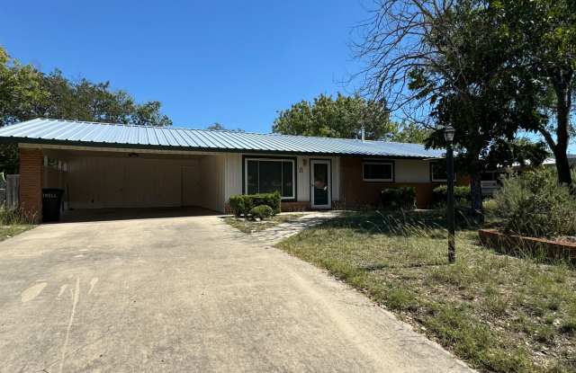 4/2 home in West Lampasas - 11 Powell Drive, Lampasas, TX 76550