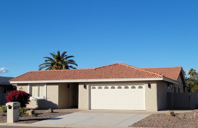 9702 E COCHISE Place - 9702 East Cochise Place, Sun Lakes, AZ 85248