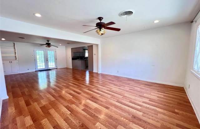 3920 Williams Road Gallery 2