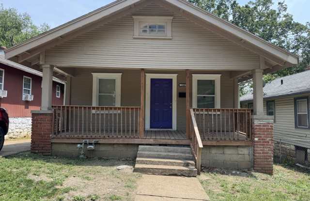 Available Now, 2 Bed 1 Bath Home off 71 HWY photos photos