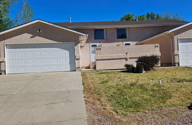 ALL PROSPECTIVE TENANTS MUST SUBMIT A $58 NON-REFUNDABLE APPLICATION FEE PER APPLICANT ONLINE AND BE PRE-QUALIFIED PRIOR TO ANY SHOWINGS photos photos