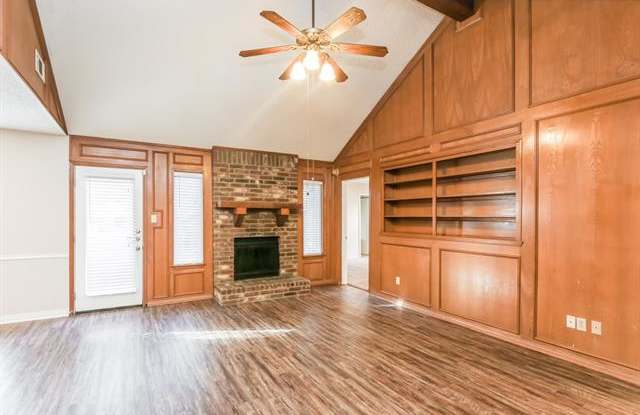 2104 Homecraft Drive Gallery 3