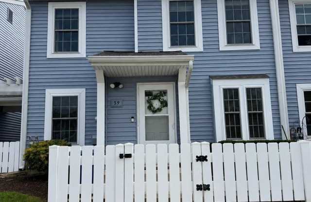 39 Almond Drive Gallery 1