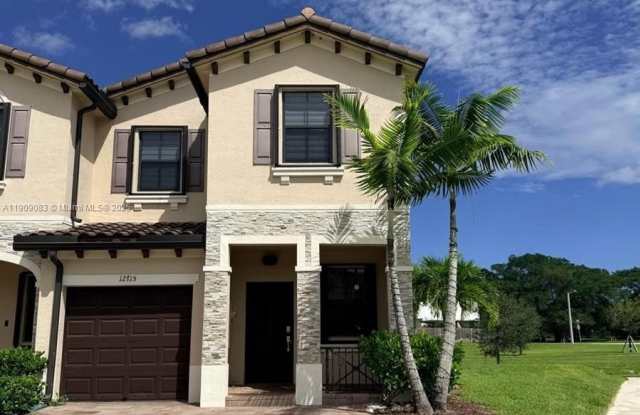 12715 SW 230th Ter photos photos