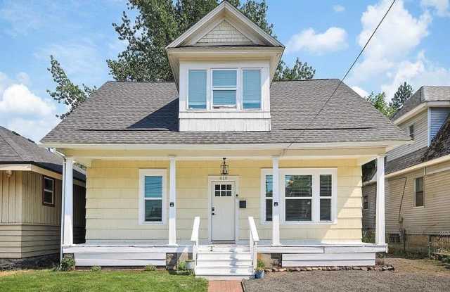 Charming 3 Bed + Flex Room with Fenced Backyard *Available 9/21* photos photos Charming 3 Bed + Flex Room with Fenced Backyard *Available 9/21* photos photos