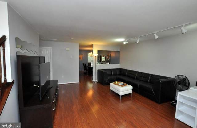 107 WHISPER COURT Gallery 3