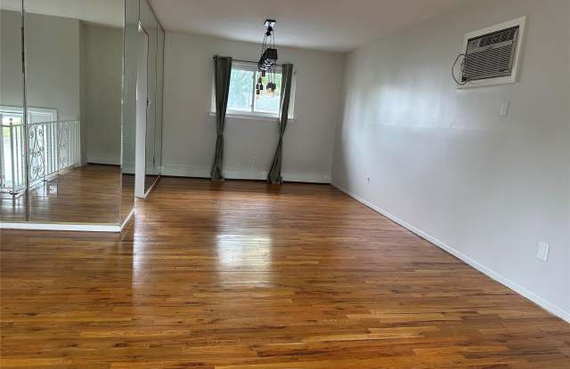 308 Essex Street Gallery 2