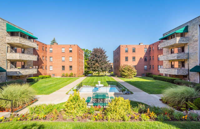 Royal Garden photos photos