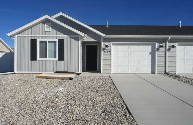 3 Bed - 2 Bath -Newer Construction Single Level Twin Home - Great Location! - 2264 North 450 West, Cedar City, UT 84721