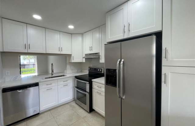 1246 S Military Trl - 1246 South Military Trail, Deerfield Beach, FL 33442