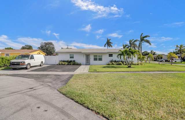 1210 SW 10TH Terrace Gallery 3