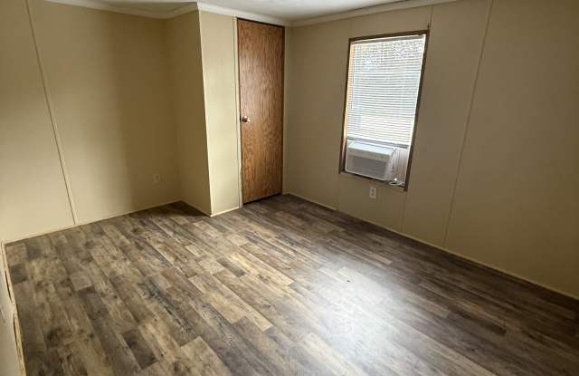 605 Henrietta St photos photos