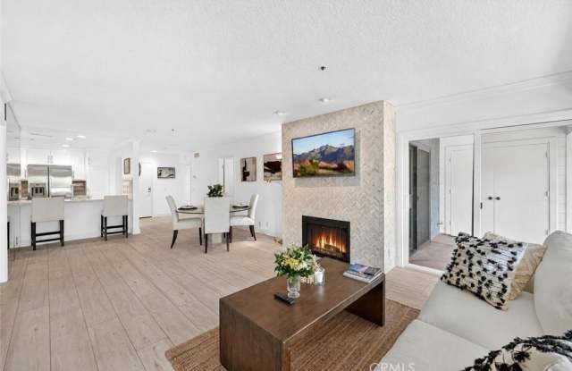 950 Cagney Gallery 2
