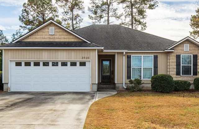 Spacious 3-Bedroom Home with Covered Porch, Large Backyard, and Modern Features in Valdosta, GA! photos photos Spacious 3-Bedroom Home with Covered Porch, Large Backyard, and Modern Features in Valdosta, GA! photos photos