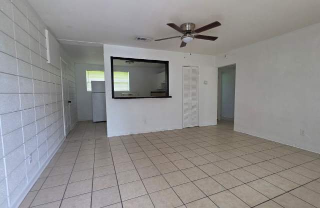 2 BEDROOM, 1 BATH SINGLE FAMILY HOME Gallery 3