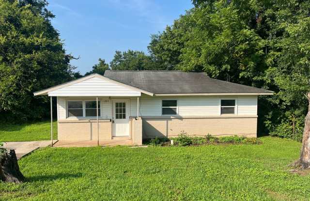 Three Bedroom Home Within Walking Distance to Alabama A&M photos photos Three Bedroom Home Within Walking Distance to Alabama A&M photos photos