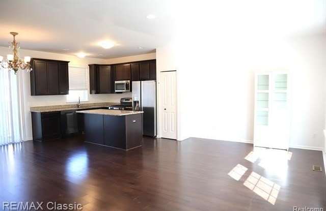 28561 Melanie Lane Gallery 2