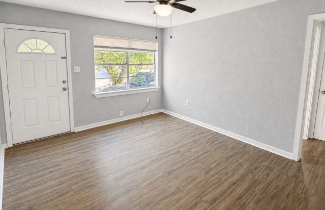 1181 Northwest Ozmun Avenue Gallery 3