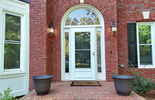 2130 Hickory Cove Gallery 4