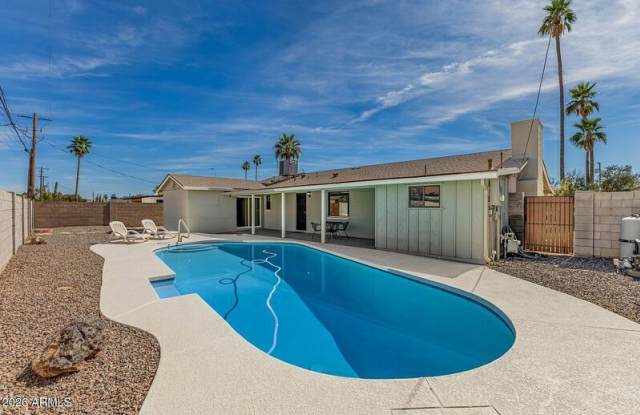 220 E MCKINLEY Street photos photos