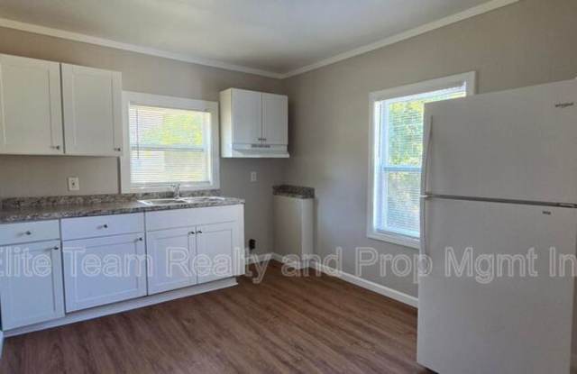 916 Mountain Crest Dr Gallery 2