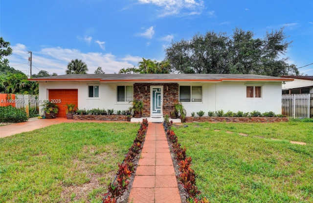 15455 N Miami Ave photos photos