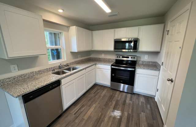 7602 Pensacola Road Gallery 2