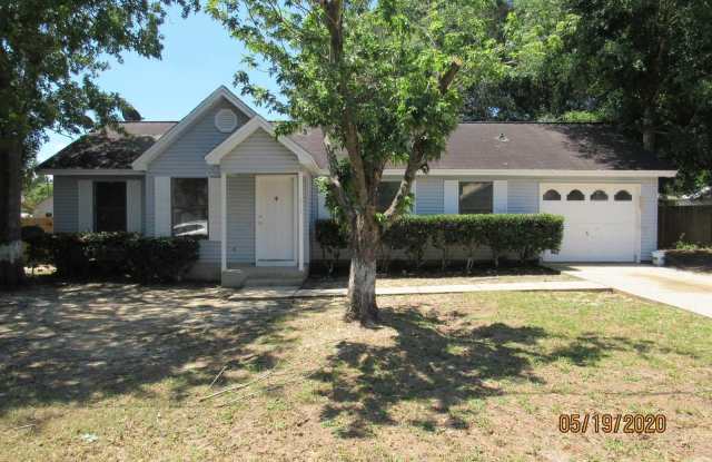 517 White Oak Lane - 517 White Oak Lane, Crestview, FL 32539