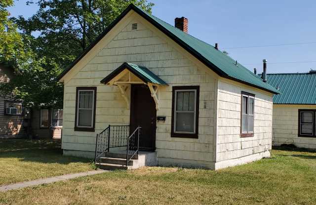 445 5th Ave W photos photos
