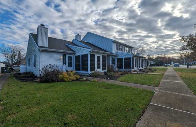 Discover Tranquil Living in Georgetown: A Cozy 2-Bedroom Retreat with All-Season Patio and Convenient Amenities! photos photos Discover Tranquil Living in Georgetown: A Cozy 2-Bedroom Retreat with All-Season Patio and Convenient Amenities! photos photos