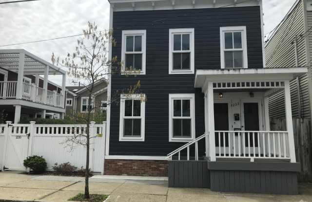 233 Robinson Street photos photos
