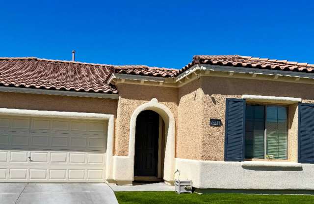 Single Story Home with Pool and Spa! photos photos