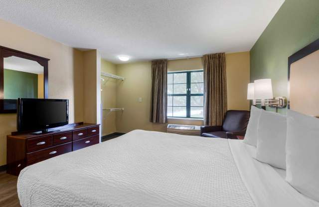 Furnished Studio - Novi photos photos